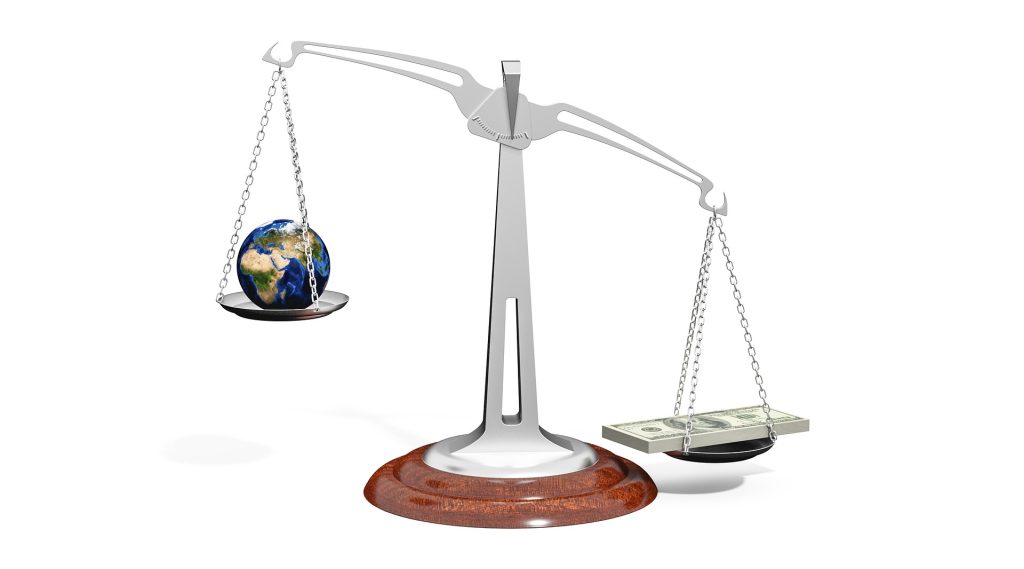 Kumpi painaa enemmän, maapallo vai raha...