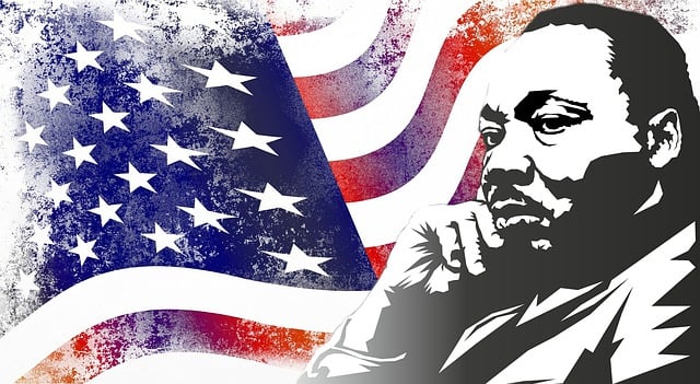 Martin Luther King ja takana USA:n lippu